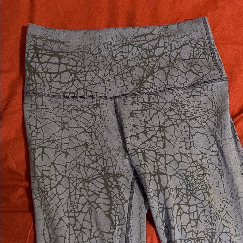 lululemon athletica Purple Crackle Print Leggings - Picture 6 of 7